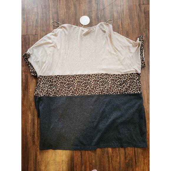 Nwt Umgee open front cardigan with cheetah detailing. Womens plus size 1x/2x - Picture 3 of 3